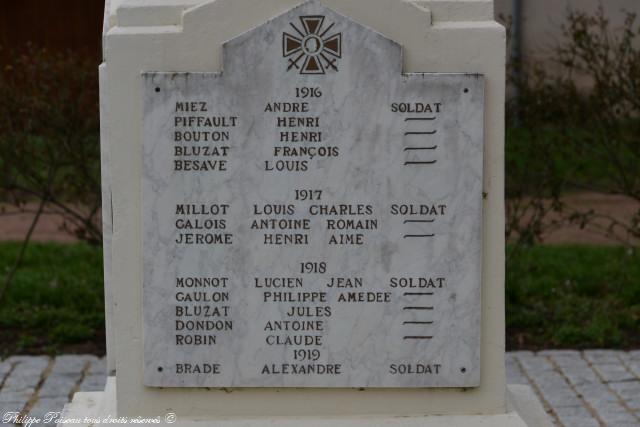 Monument aux Morts de Guipy Nièvre Passion