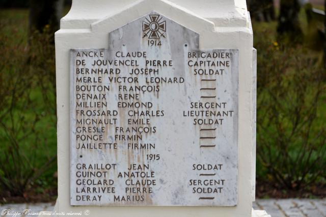 Monument aux Morts de Guipy Nièvre Passion