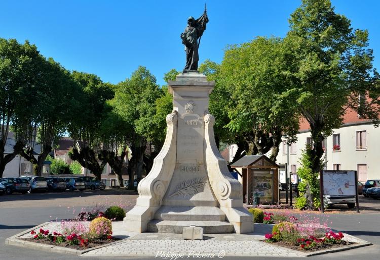 Monument aux Morts de Donzy