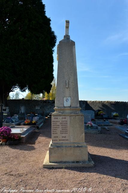 Monument aux Morts de Fertrève Nièvre Passion