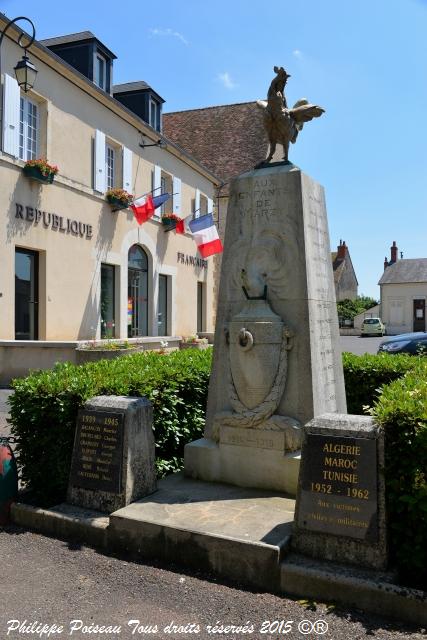 Monument aux Morts de Marzy un hommage