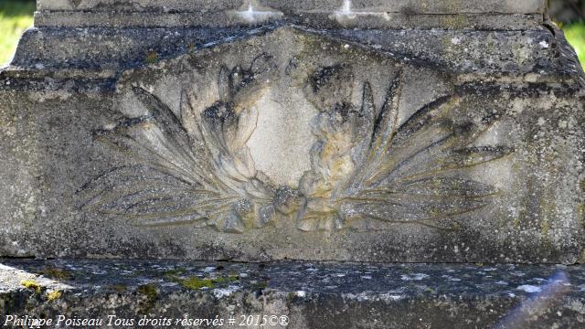 Monument aux Morts de Moraches Nièvre Passion