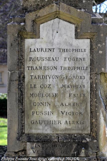 Monument aux Morts de Moraches Nièvre Passion