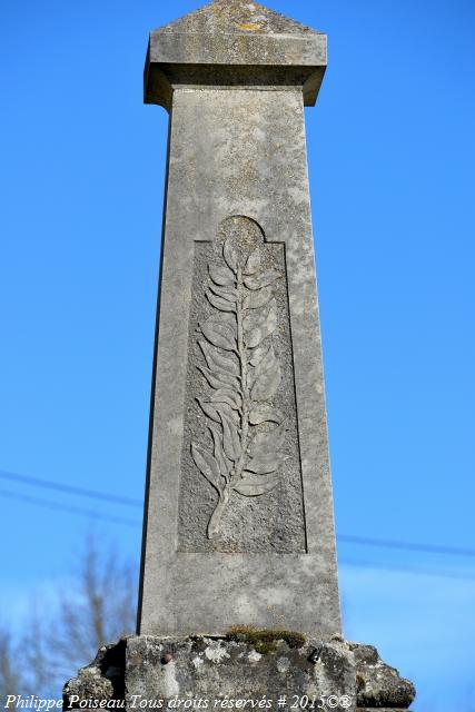 Monument aux Morts de Moraches Nièvre Passion