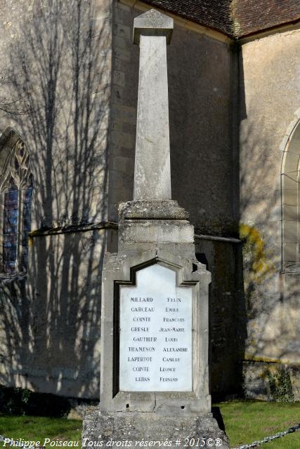 Monument aux Morts de Moraches Nièvre Passion