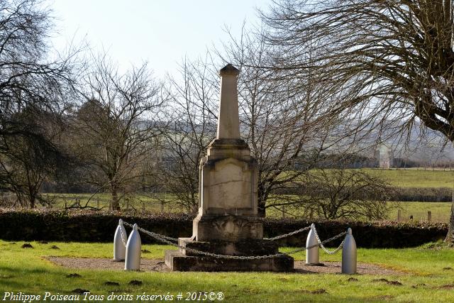 Monument aux Morts de Moraches un hommage