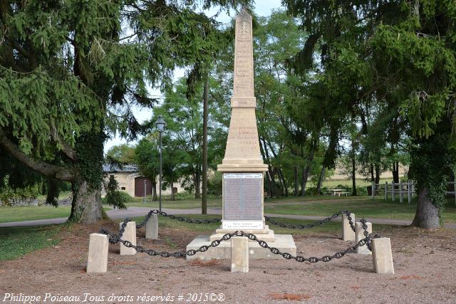 Monument aux Morts de Moussy