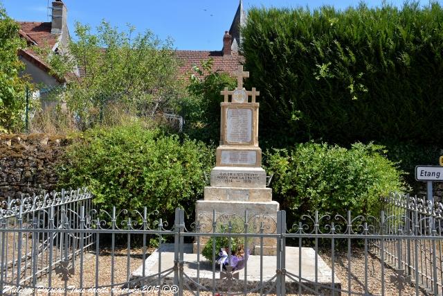 Monument aux Morts de Oulon Nièvre Passion