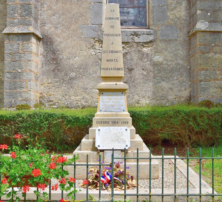 Monument aux Morts de Pousseaux un hommage