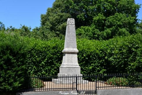 Monument aux morts de Saint Germain des Bois Nièvre Passion