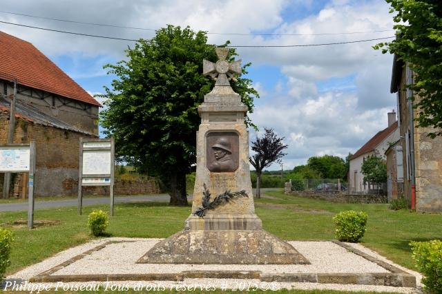 Monument aux Morts de Saint Sulpice Nièvre Passion