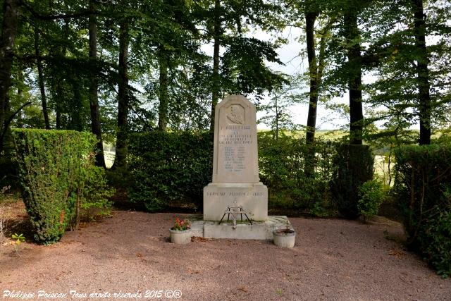 Monument de la résistance à l’Épine un  hommage