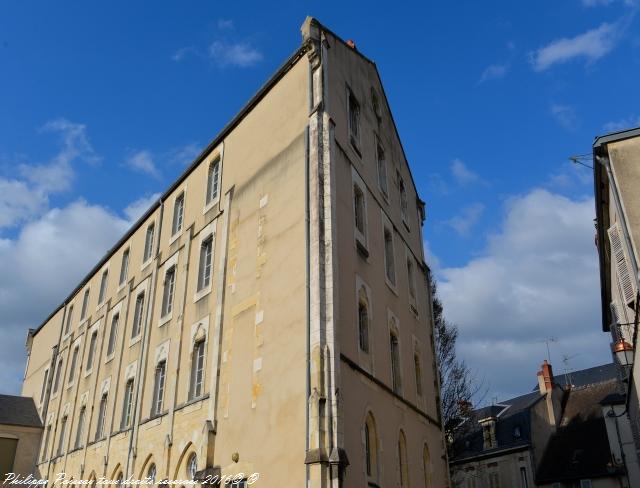 École de « l’Oratoire de Nevers » un remarquable bâtiment