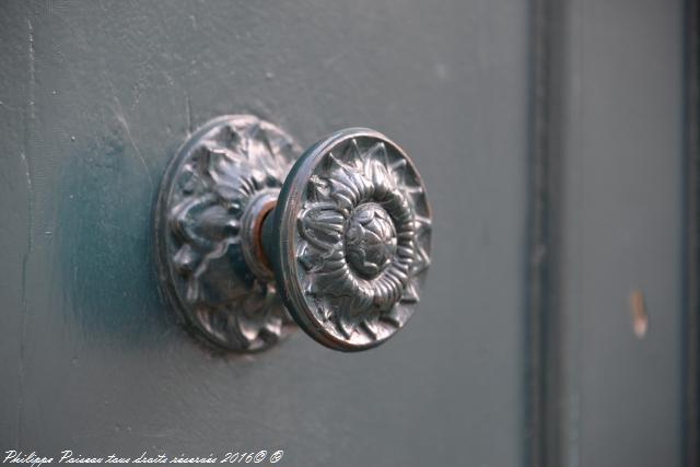 Poignées et Boutons de porte du Nivernais
