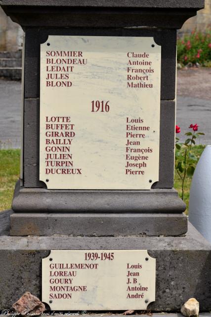 Monument aux morts de La Nocle Maulaix