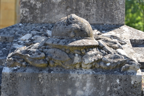Monument aux morts d'Ourouër aux Amognes