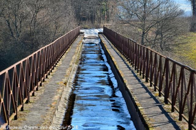 Aqueduc d'Oussy