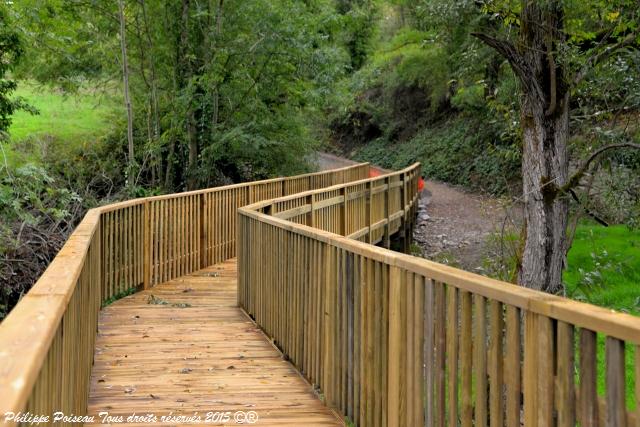 Passerelle de Marcy Corbigny un beau patrimoine vernaculaire