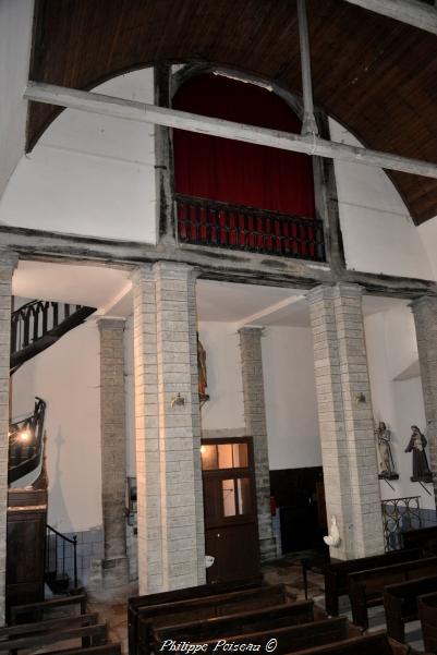 Intérieur de l'église de Pazy
