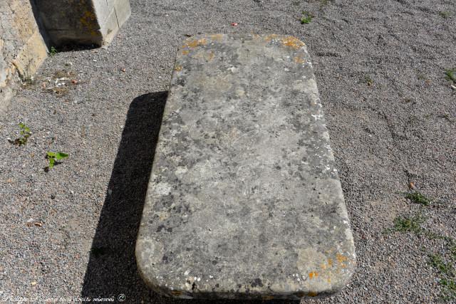 Les pierres des morts