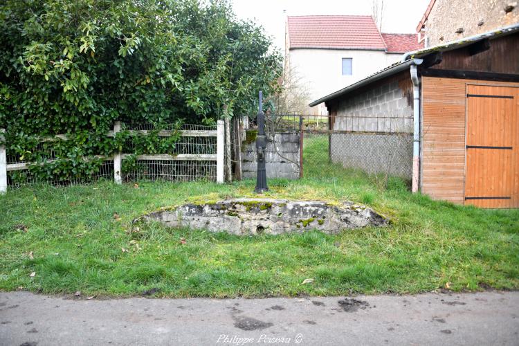 Pompe à bras de Chaume un patrimoine