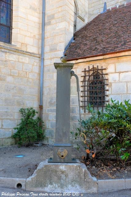 Pompe à bras de l’église de Prémery un patrimoine