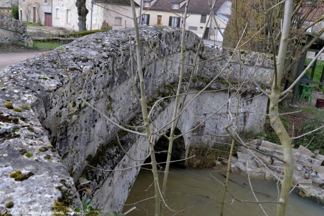 Un pont de Corvol l'Orgueilleux