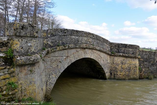 Un pont de Corvol l'Orgueilleux