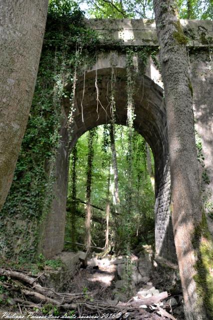 Le pont des Trois Gueules Nièvre Passion