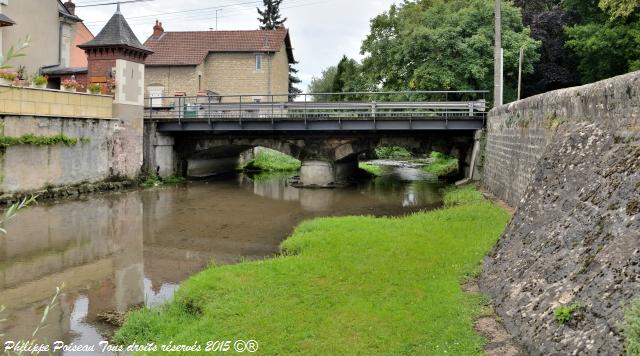 Pont de Nevers sur la Nièvre