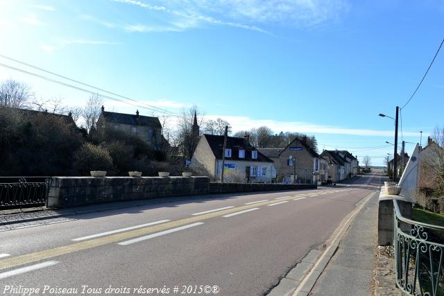 Pont de Tamnay en Bazois