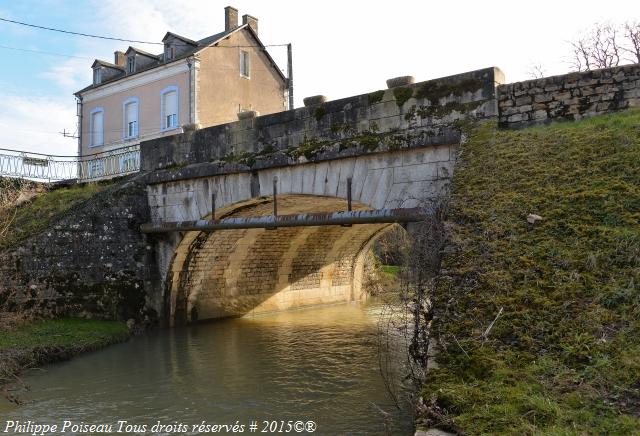 Pont de Tamnay en Bazois