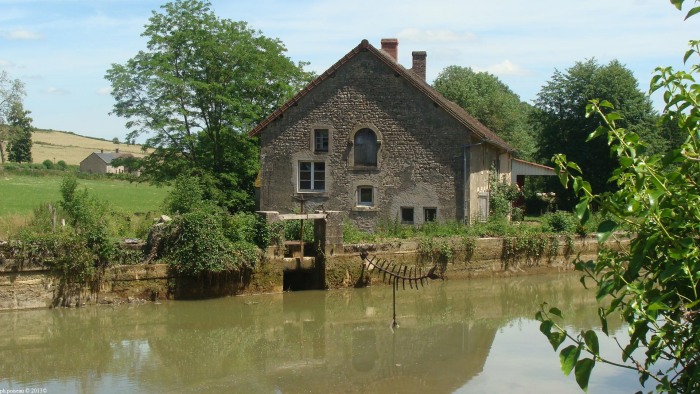 Le village Arthel Nièvre Passion