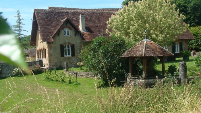 Le village Arthel Nièvre Passion