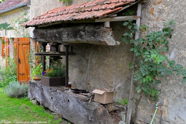 Pressoir dans le village de Marré