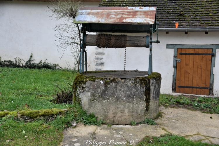 Puits de la croix de Chitry-les-Mines