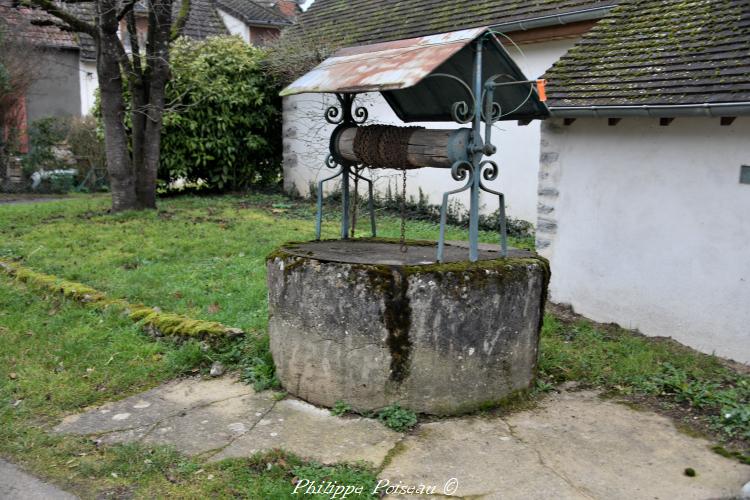 Puits de la croix de Chitry-les-Mines