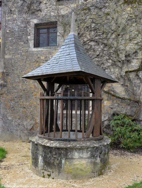 L’ancien puits de Nevers un beau patrimoine vernaculaire