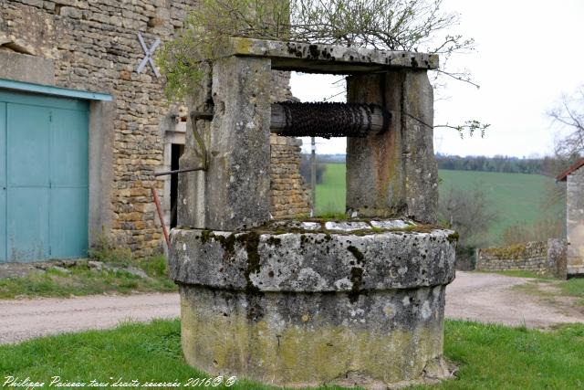 Puits du village de Vignol