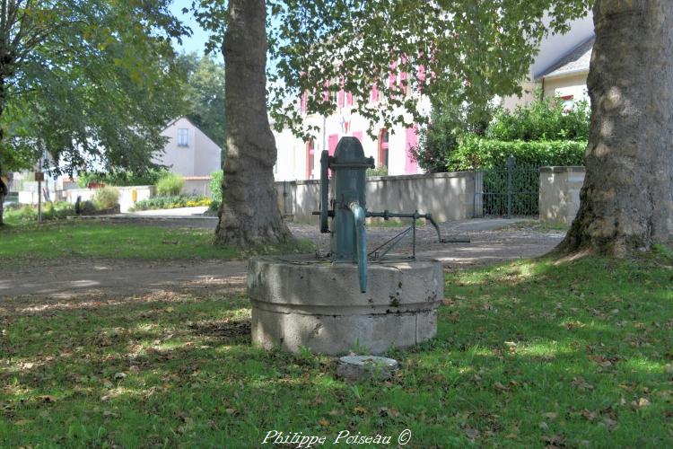 Le puits et sa pompe de La Fermeté un patrimoine