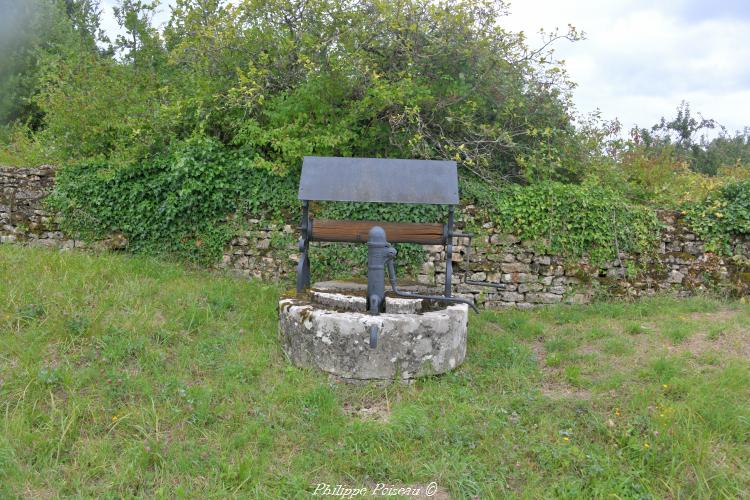 Pompe et puits de "l'Hôpitot"