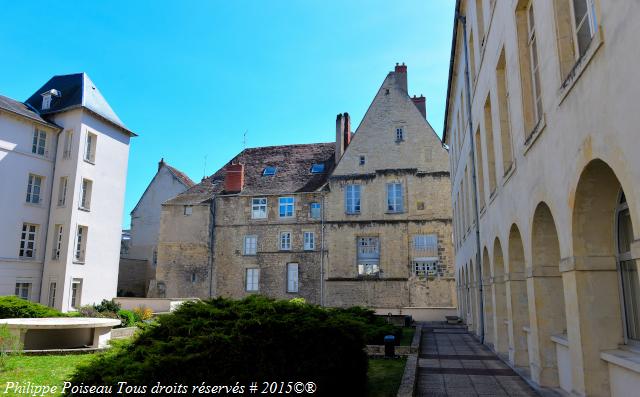 Rue Saint Martin de Nevers un beau patrimoine