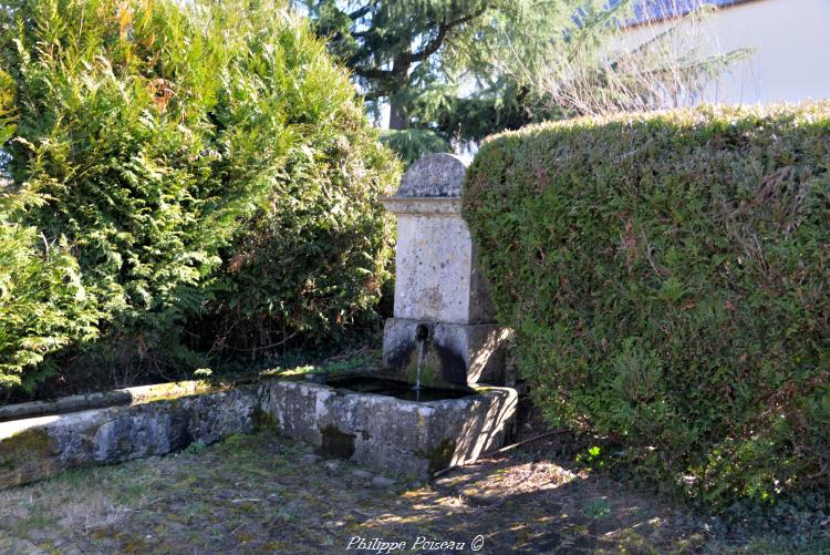 La fontaine de Hubans un beau patrimoine