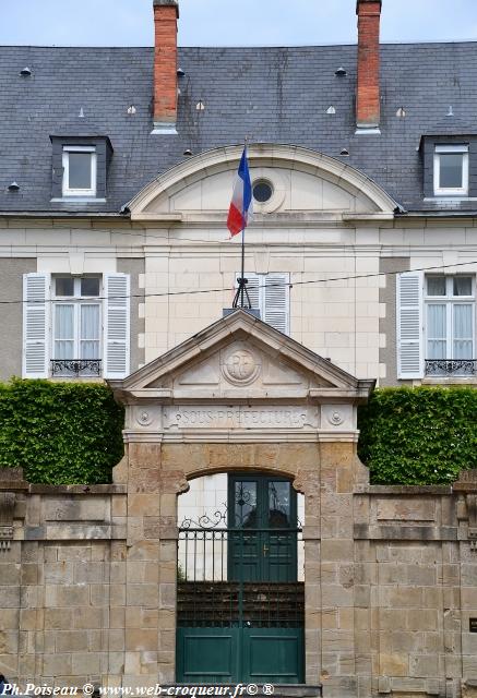 Sous Préfecture de Château Chinon