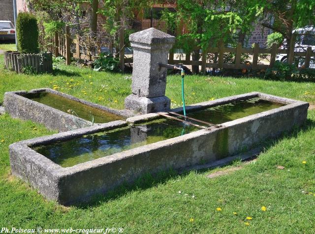 Fontaine et abreuvoir de Saint-Martin-du-Puy un patrimoine