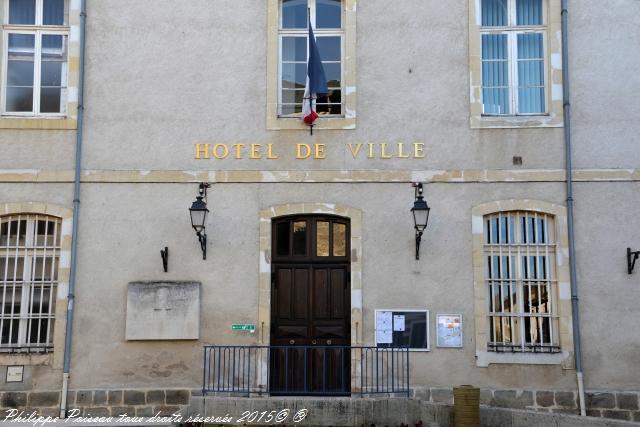 Mairie de Saint-Pierre-le-Moutier Nièvre Passion