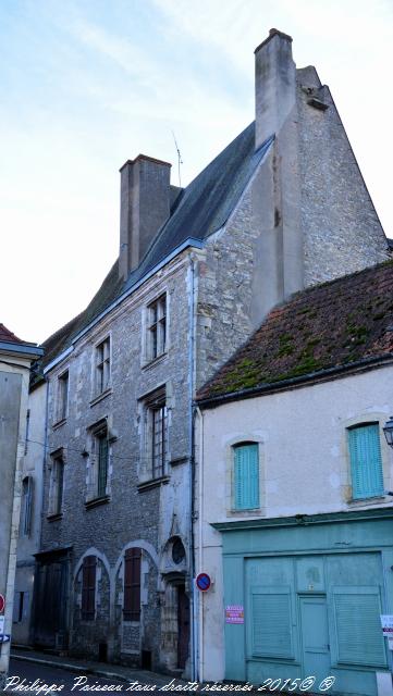 Maison ancienne de Saint Pierre Le Moutier Nièvre Passion