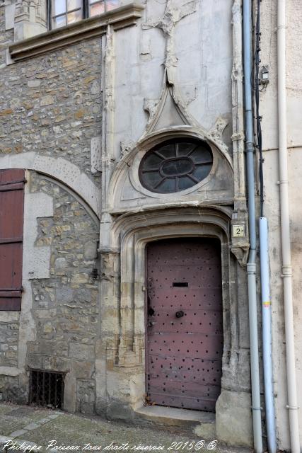 Maison ancienne Saint-Pierre-Le-Moutier