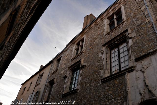 Maison ancienne de Saint Pierre Le Moutier