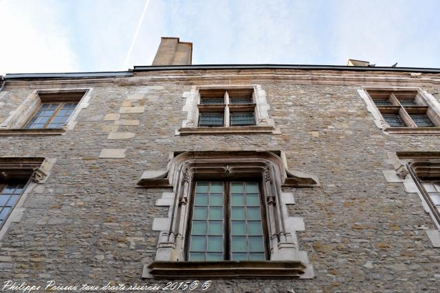 Maison ancienne de Saint Pierre Le Moutier Nièvre Passion